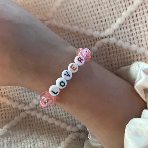 Taylor Swift Jewelry - *CUSTOMIZABLE* Taylor Swift Eras Tour trading bracelets! (Crochet or beaded)